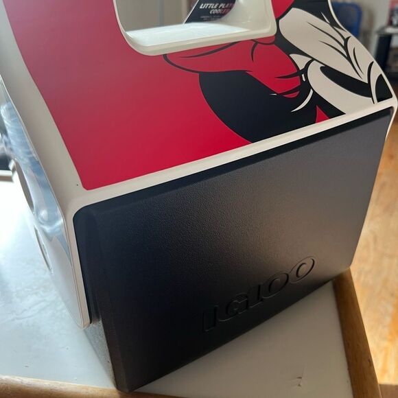 Disney Igloo Minnie Mouse 7 Qt Cooler - Picture 4 of 8